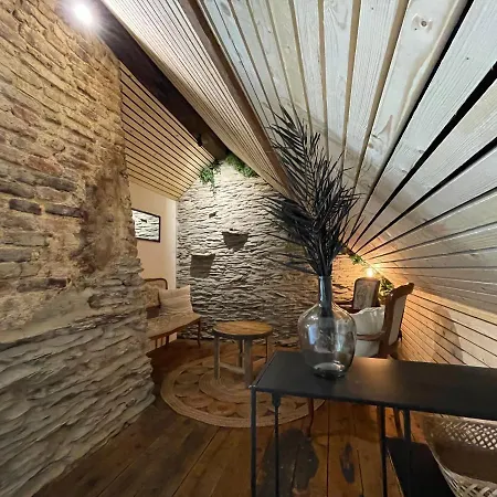 L'intemporel 펜션 라로셰안알데네