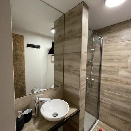 펜션 L'intemporel 라로셰안알데네